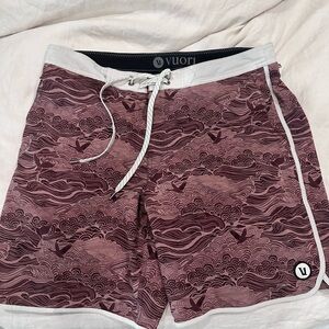 Vuori Men's Swim Board Shorts - Burgundy Waves